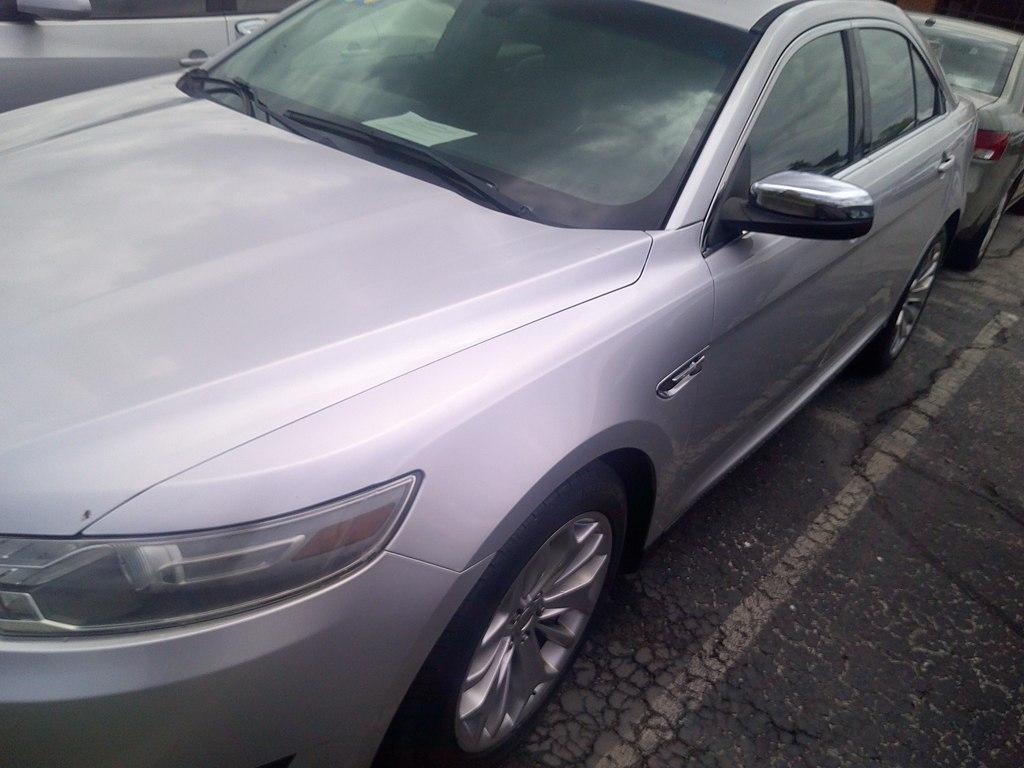 Ford Taurus 4dr Sdn Limited FWD 2014