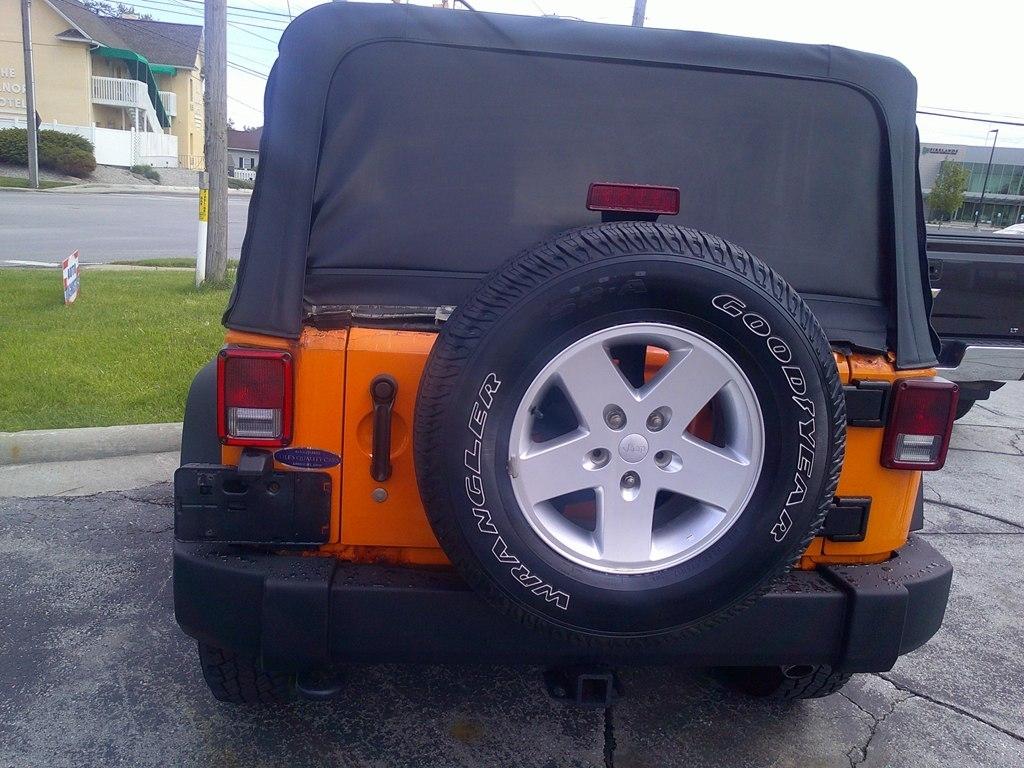 Jeep Wrangler 4WD 2dr Sport 2012