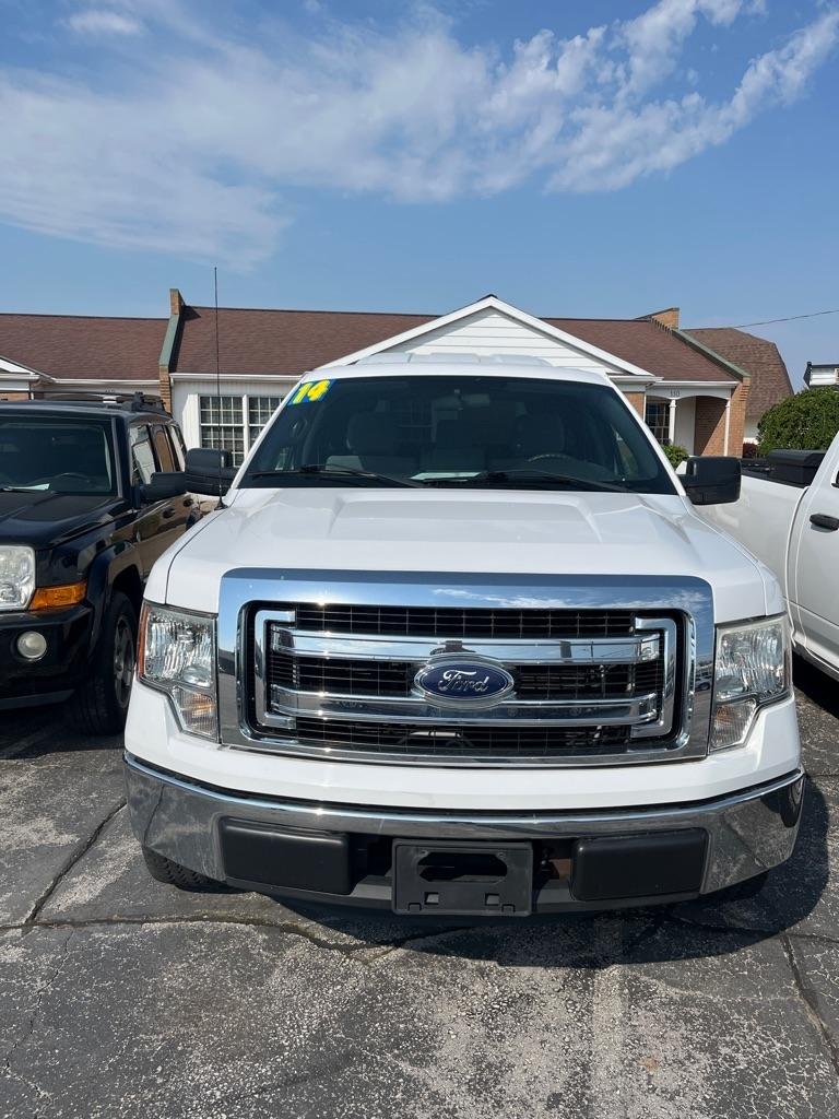 2014 Ford F-150 2WD Reg Cab 145" XL