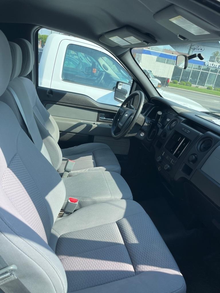 Ford F-150 2WD Reg Cab 126" STX 2014
