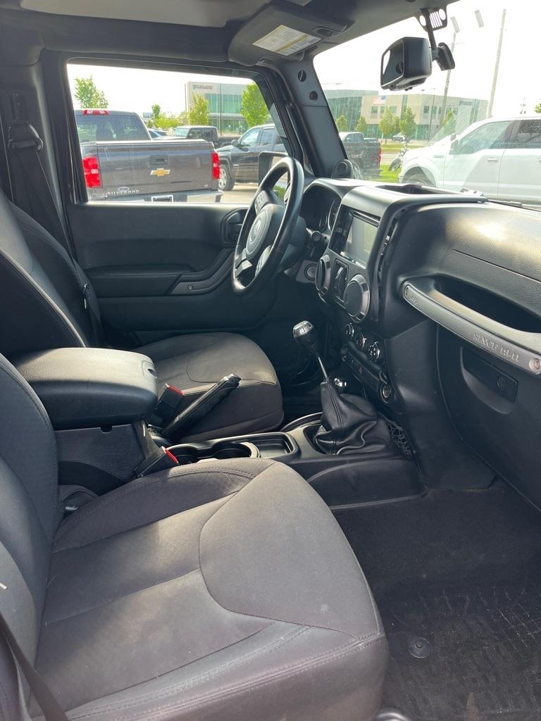 Jeep Wrangler Unlimited 4WD 4dr Sport 2014