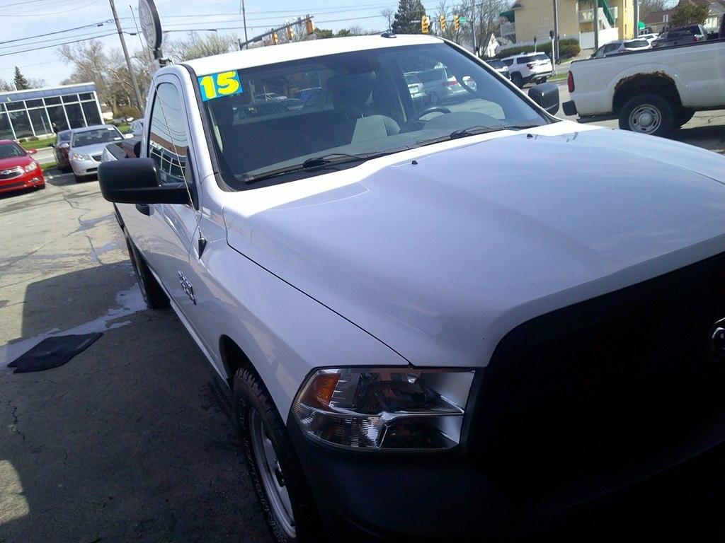 RAM 1500 2WD Reg Cab 140.5" Tradesman 2015