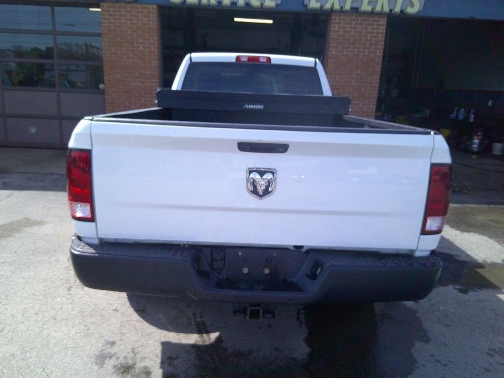 RAM 1500 2WD Reg Cab 140.5" Tradesman 2015