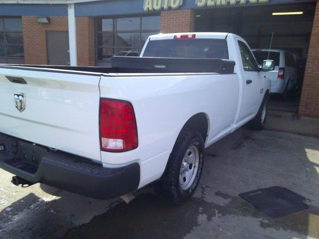 RAM 1500 2WD Reg Cab 140.5" Tradesman 2015
