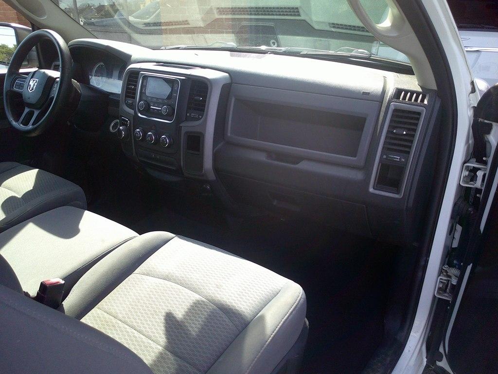 RAM 1500 2WD Reg Cab 140.5" Tradesman 2015
