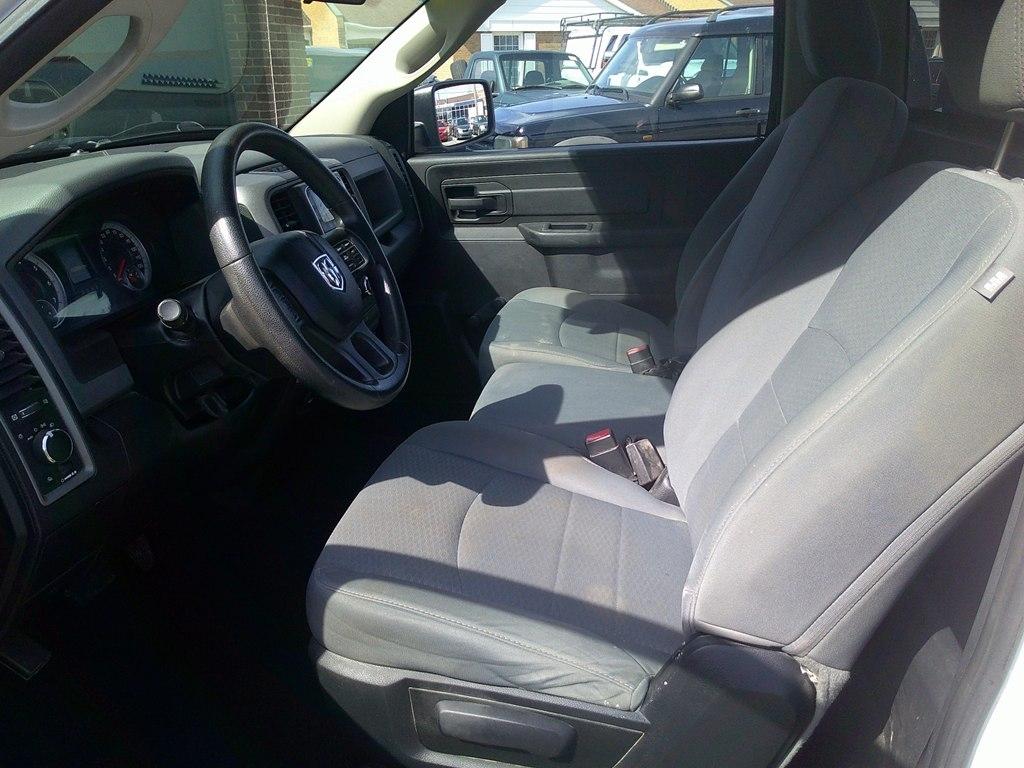 RAM 1500 2WD Reg Cab 140.5" Tradesman 2015