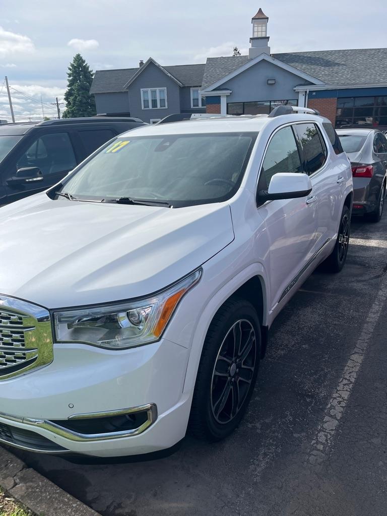 GMC Acadia  2017