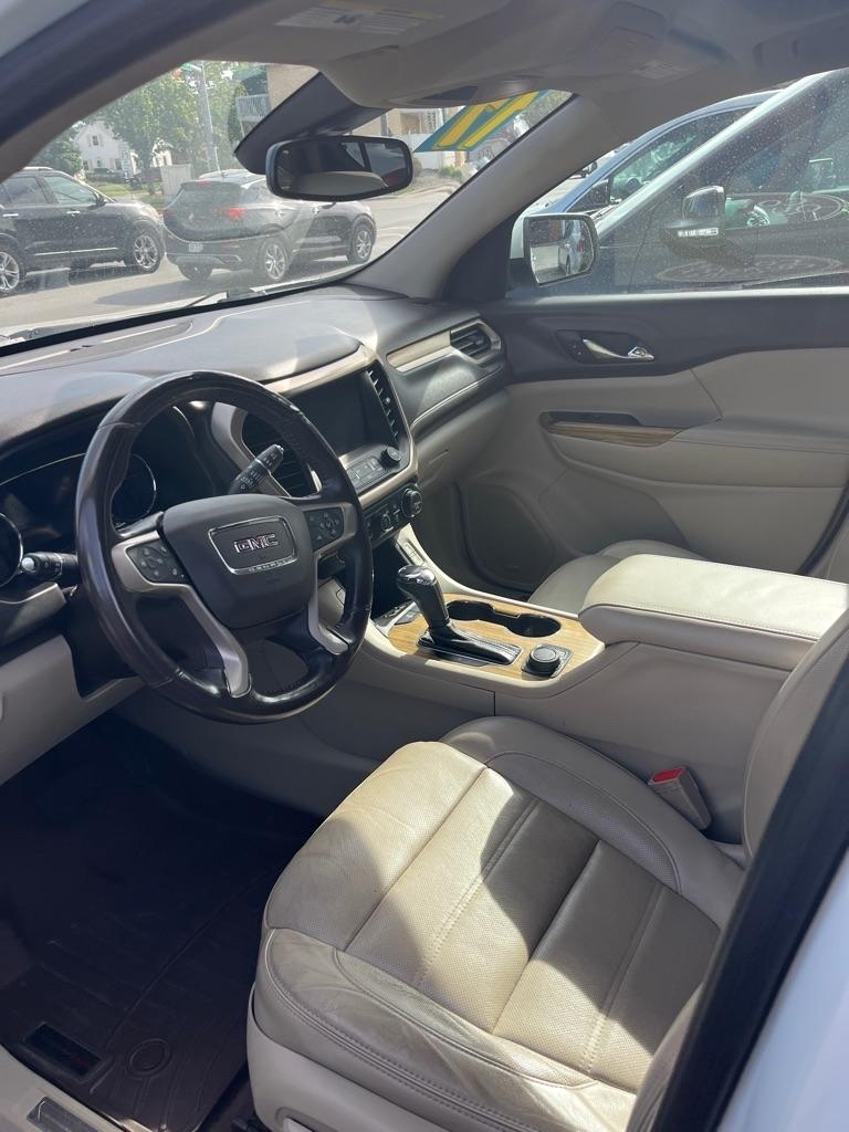 GMC Acadia  2017