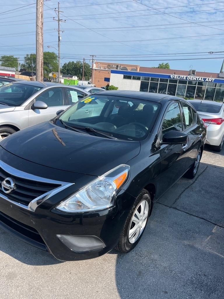 Nissan Versa 4dr Sdn CVT 1.6 S Plus 2016