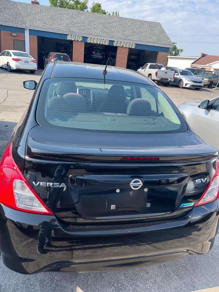 Nissan Versa 4dr Sdn CVT 1.6 S Plus 2016