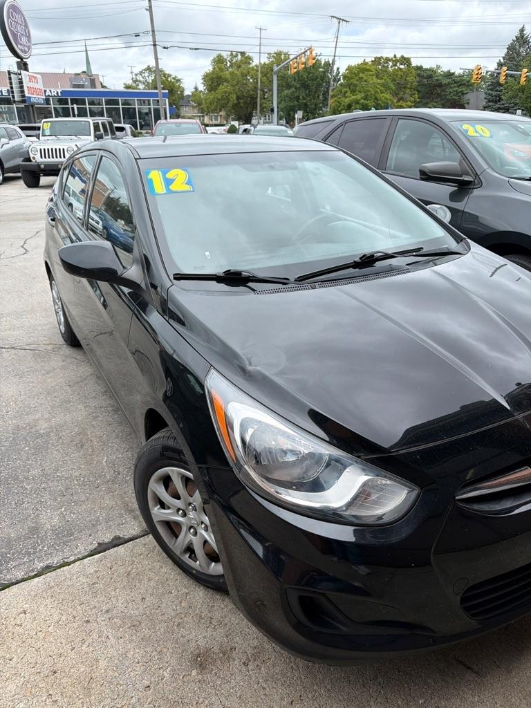 Hyundai Accent 5dr HB Auto GS 2012