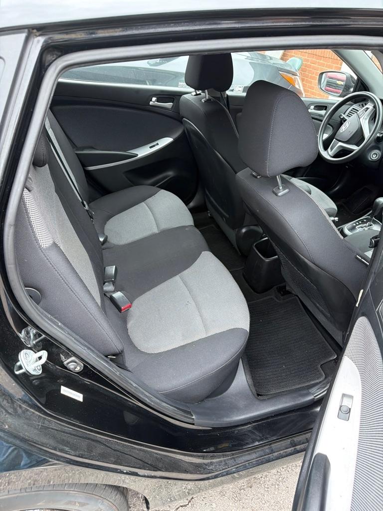 Hyundai Accent 5dr HB Auto GS 2012