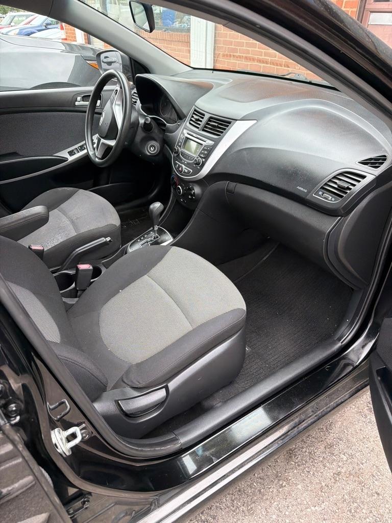 Hyundai Accent 5dr HB Auto GS 2012