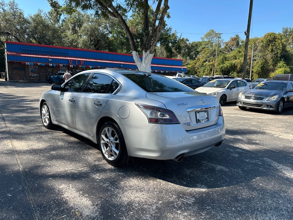 Nissan Maxima S 2013