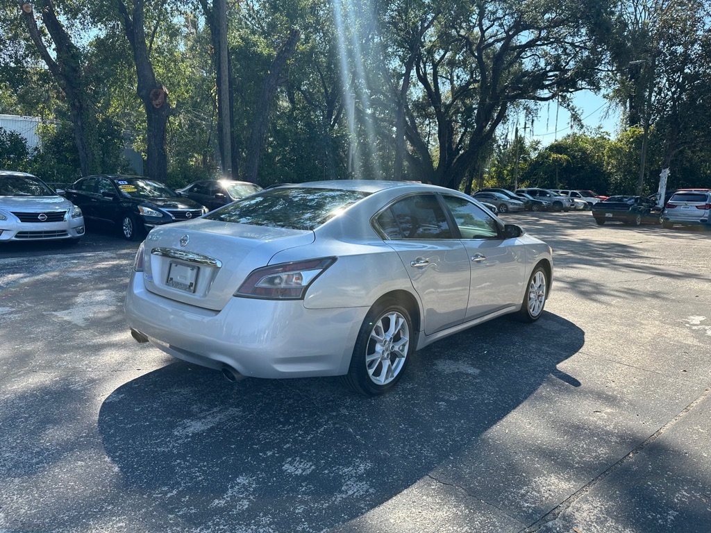 Nissan Maxima S 2013