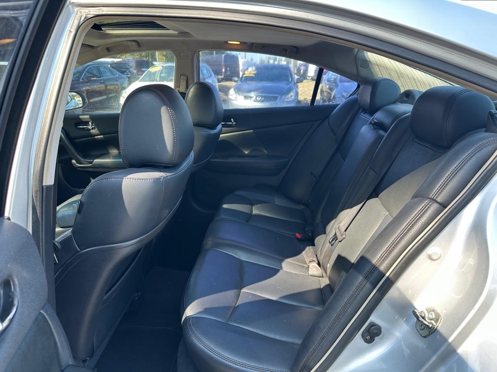 Nissan Maxima S 2013