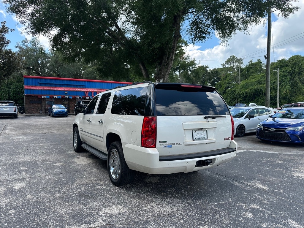 GMC Yukon XL SLT-1 1/2 Ton 2WD 2012