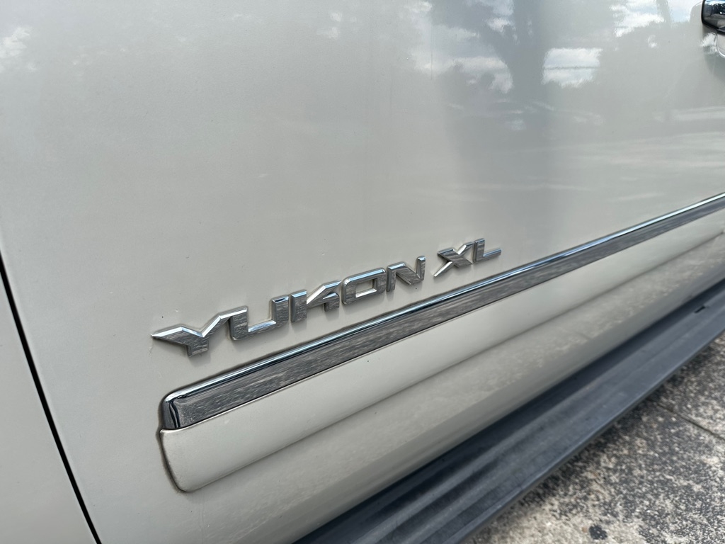 GMC Yukon XL SLT-1 1/2 Ton 2WD 2012