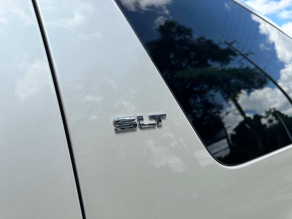 GMC Yukon XL SLT-1 1/2 Ton 2WD 2012