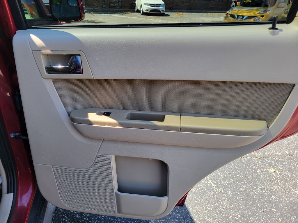 Ford Escape Limited FWD 2010