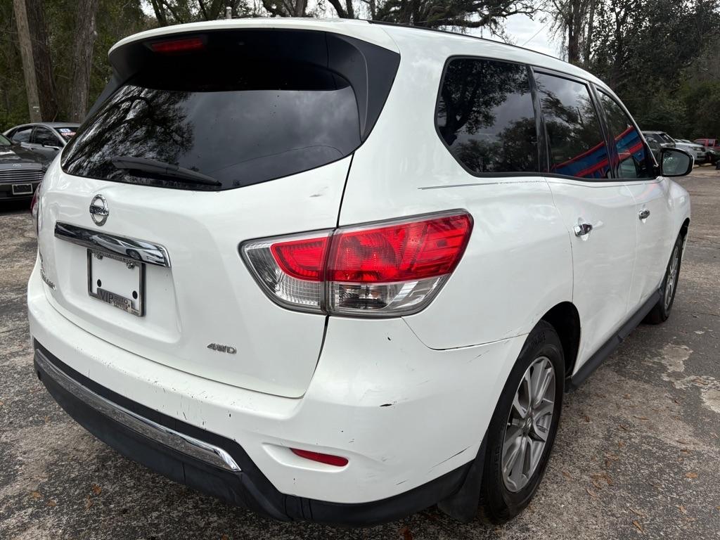Nissan Pathfinder photo 5