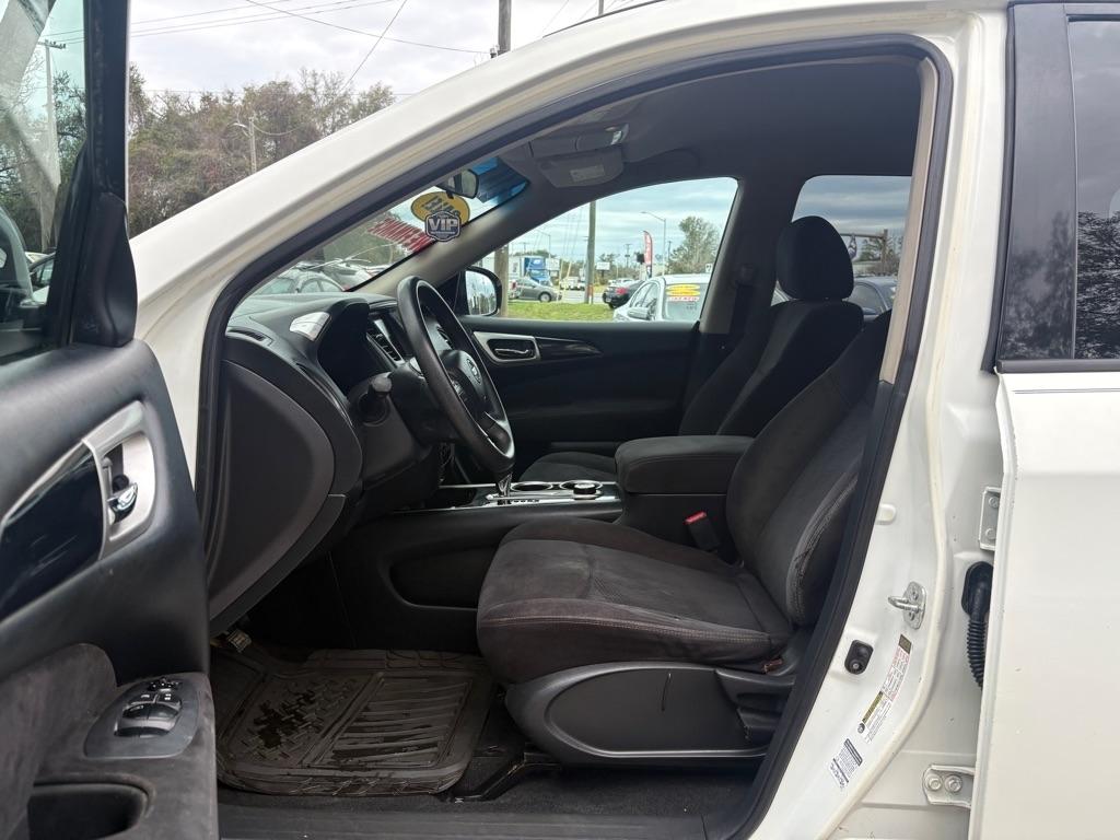 Nissan Pathfinder photo 10