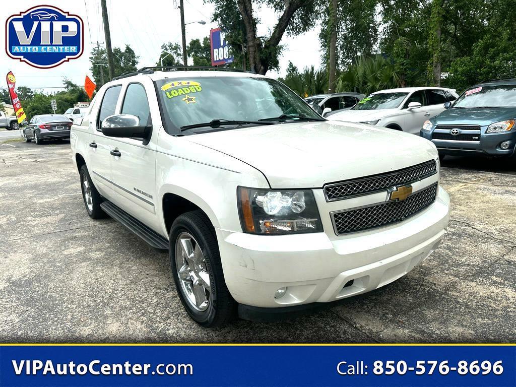 White 2012 Chevrolet Avalanche Pickup Truck Four-Wheel Drive Automatic