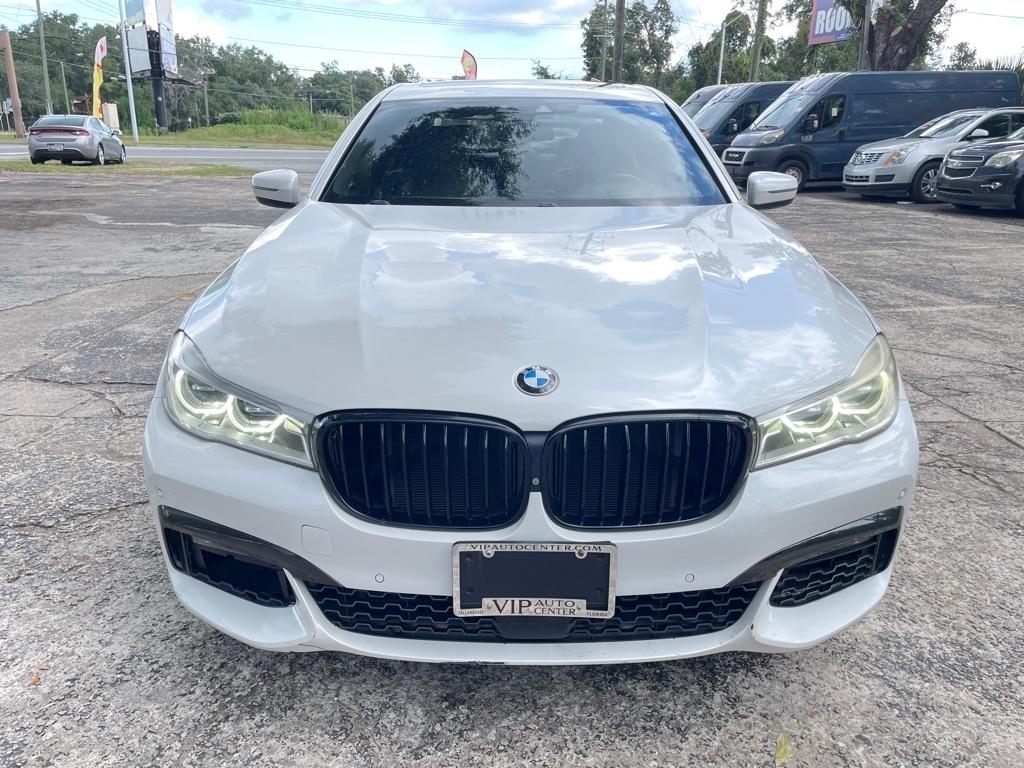 BMW 750i photo 2