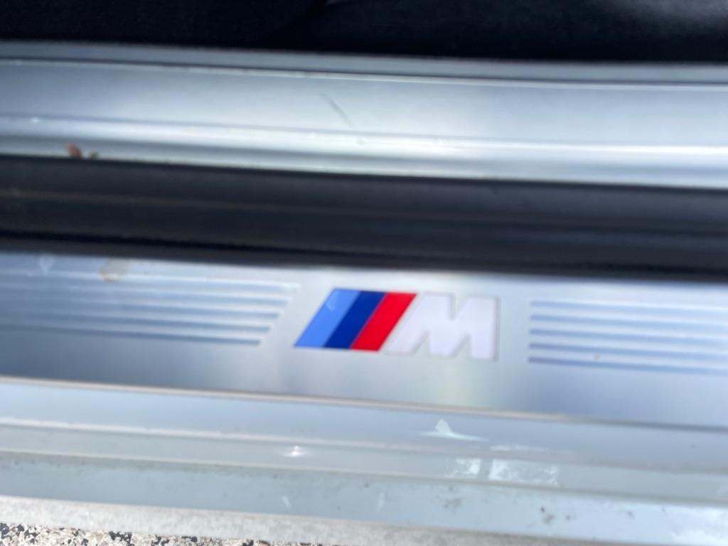 BMW 750i photo 14