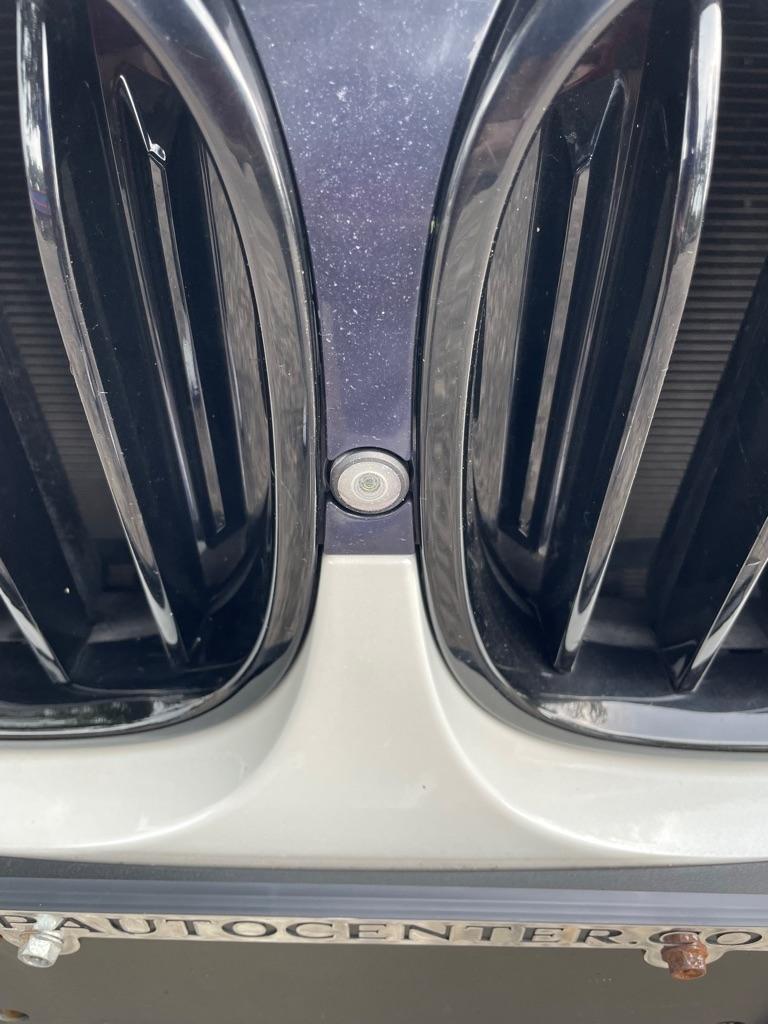 BMW 750i photo 25