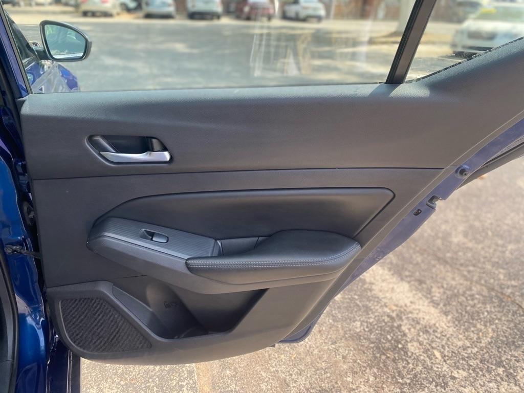 Nissan Altima photo 18
