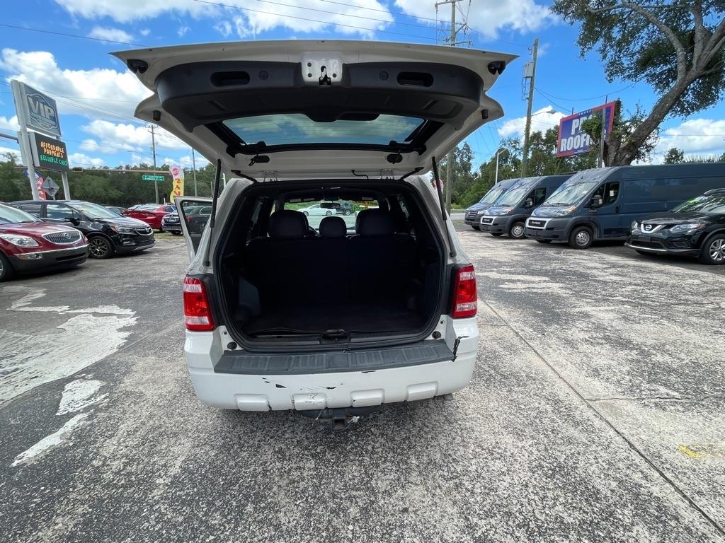 Ford Escape photo 8