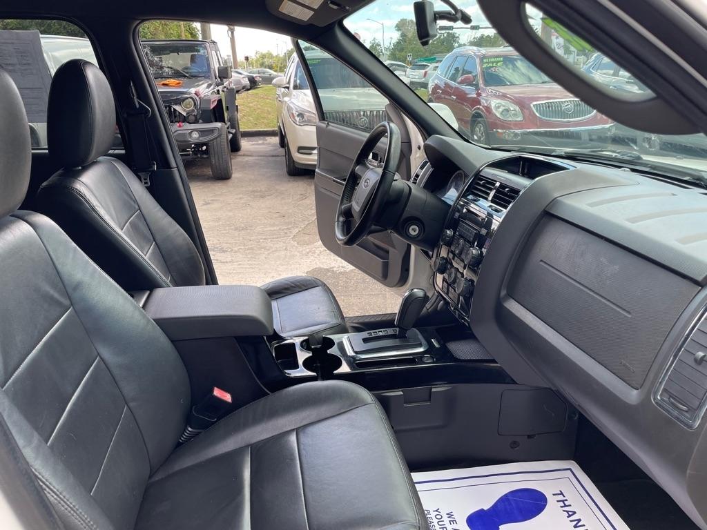 Ford Escape photo 10