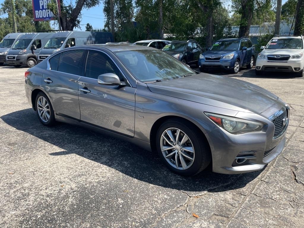 Infiniti Q50 photo 3