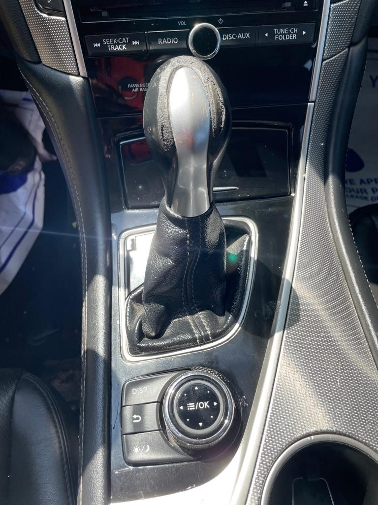 Infiniti Q50 photo 19