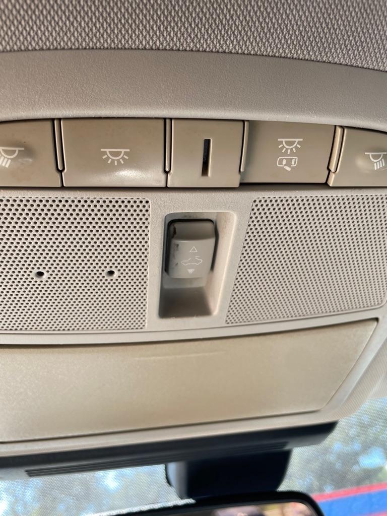 Infiniti Q50 photo 20