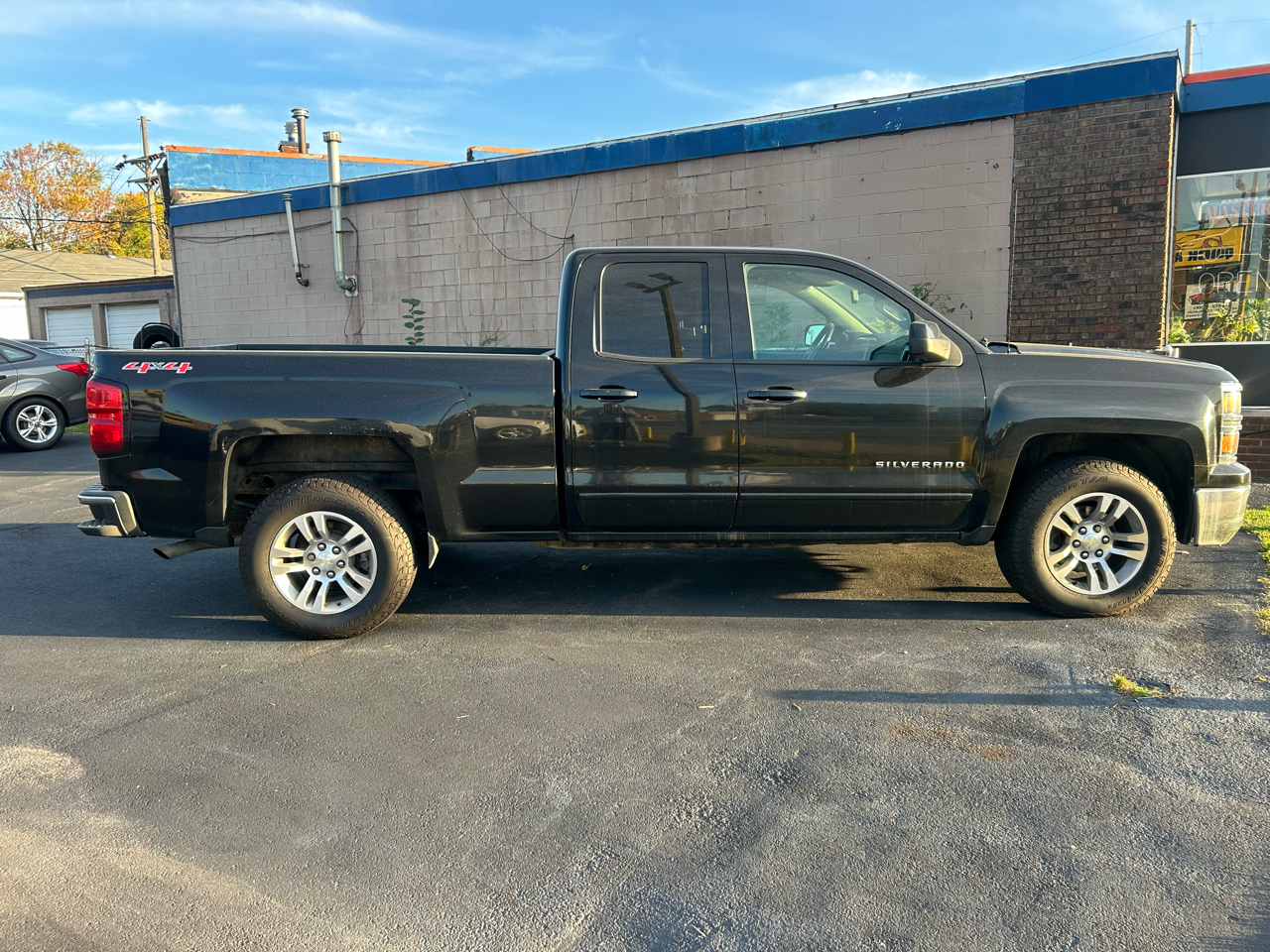 Chevrolet Silverado 1500 4WD Double Cab 143.5" LT w/1LT 2015 Chevrolet Silverado 1500 4WD Double Cab 143.5" LT w/1LT 2015
