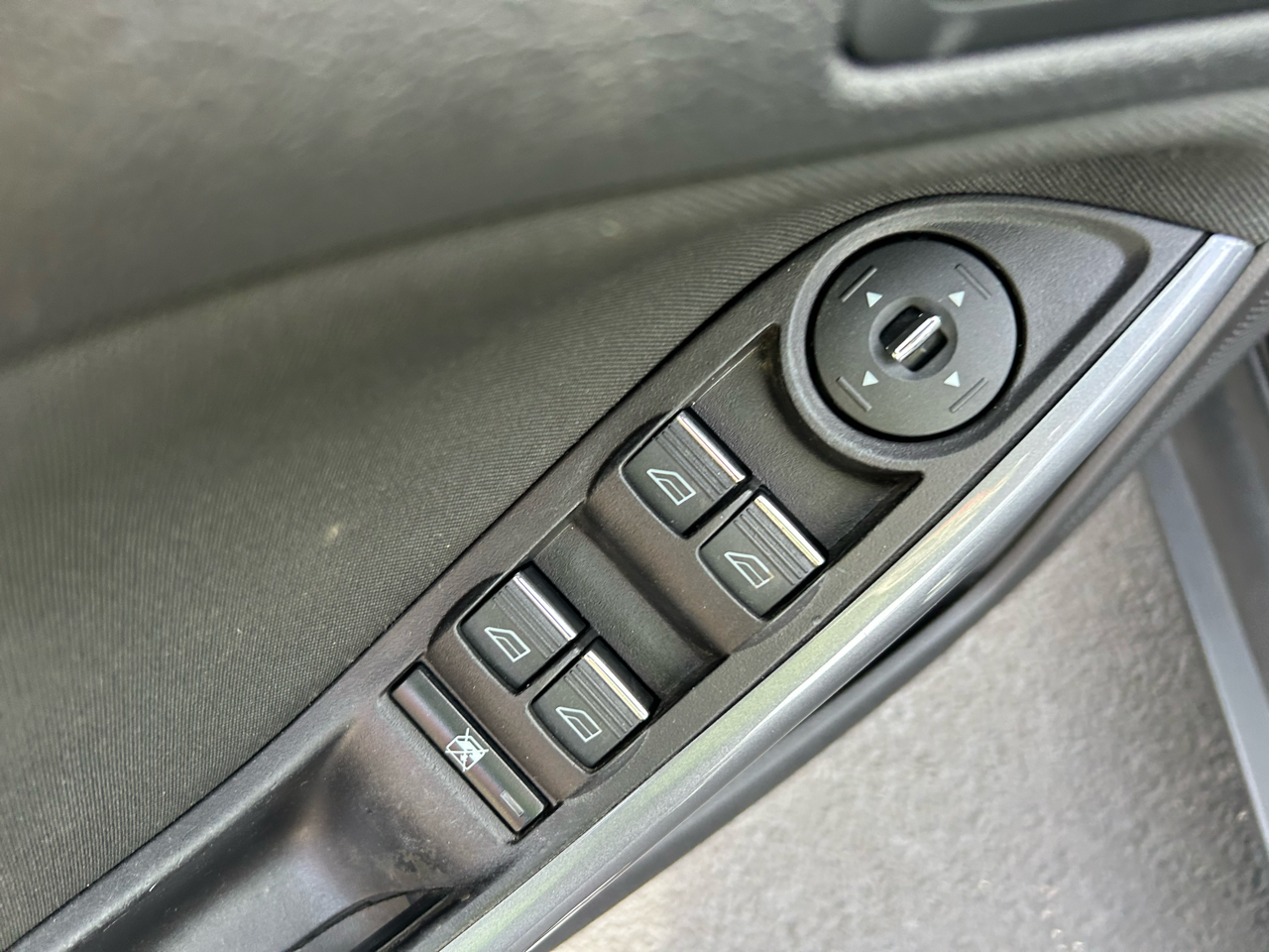 Ford Focus 4dr Sdn Titanium 2014 Ford Focus 4dr Sdn Titanium 2014