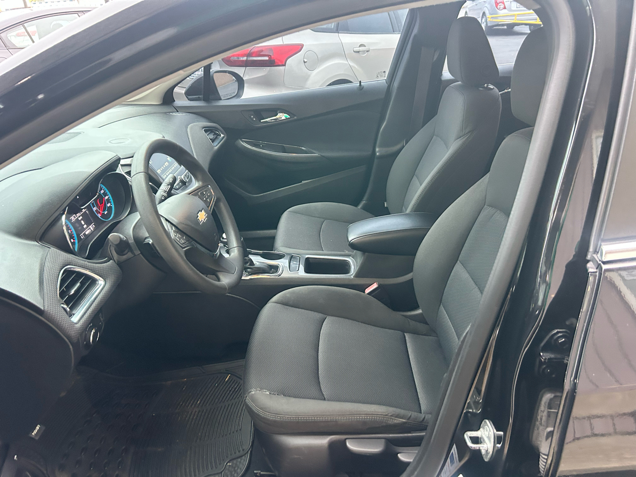 Chevrolet Cruze 4dr Sdn 1.4L LT w/1SD 2017