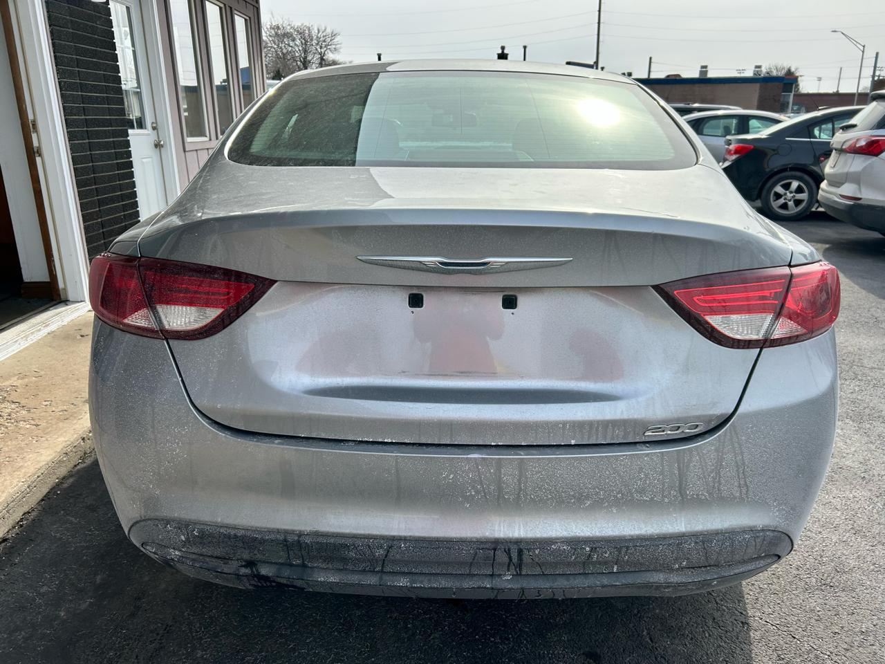 Chrysler 200 4dr Sdn LX FWD 2016