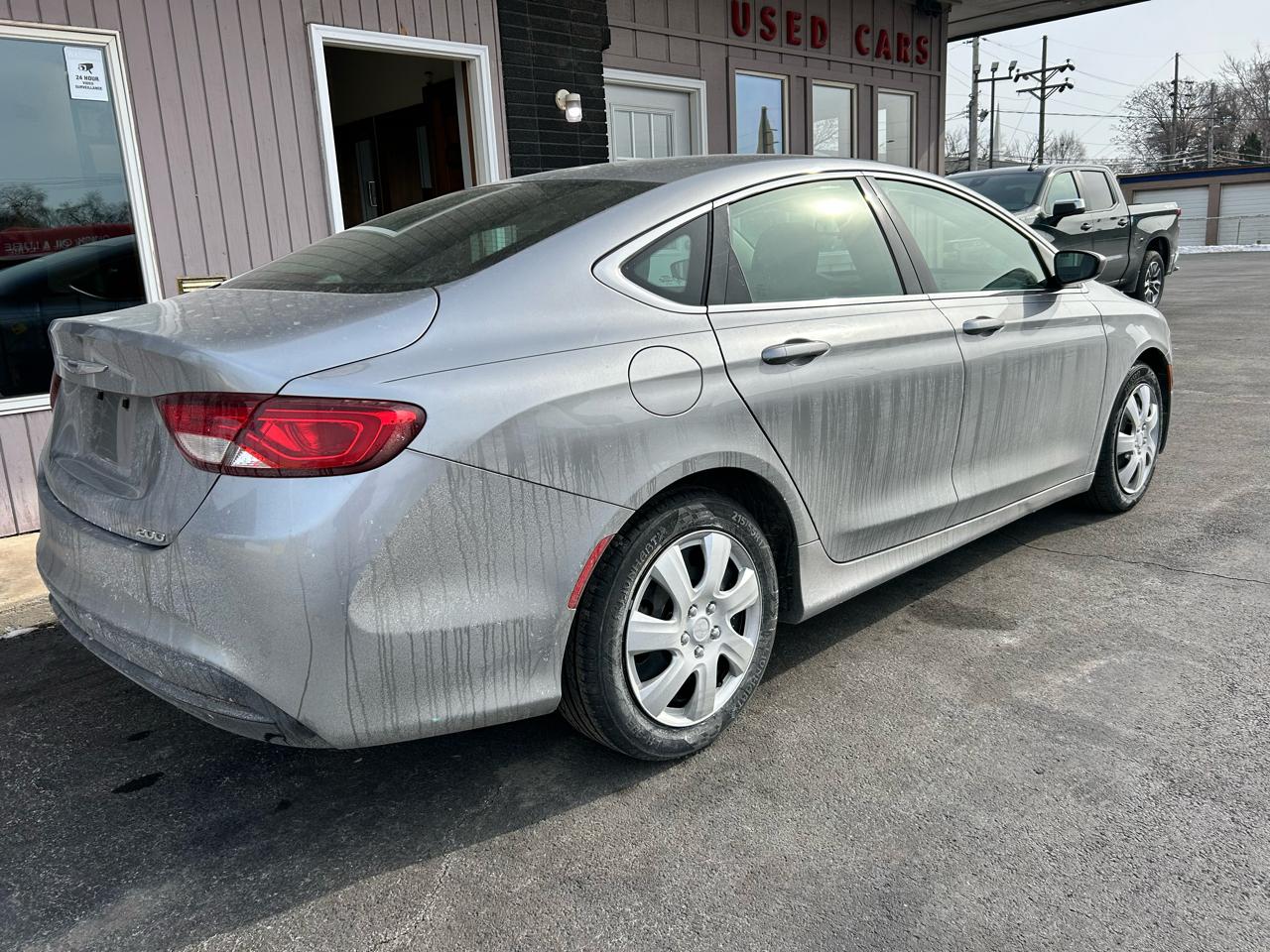 Chrysler 200 4dr Sdn LX FWD 2016