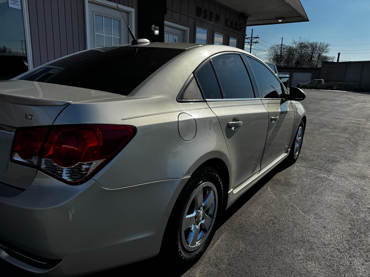 Chevrolet Cruze Limited 4dr Sdn Auto LT w/1LT 2016