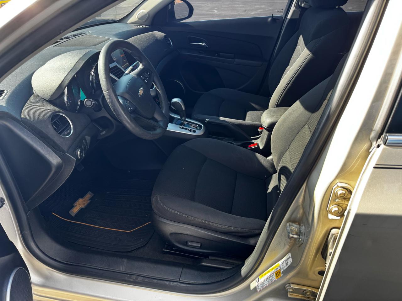 Chevrolet Cruze Limited 4dr Sdn Auto LT w/1LT 2016