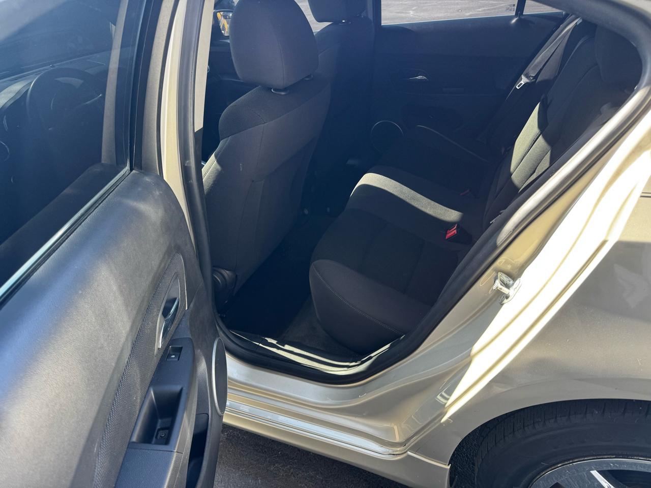 Chevrolet Cruze Limited 4dr Sdn Auto LT w/1LT 2016