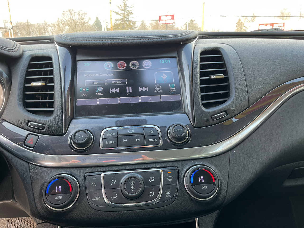 Chevrolet Impala 4dr Sdn LT w/1LT 2017