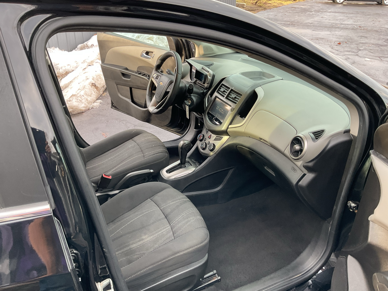 Chevrolet Sonic 4dr Sdn Auto LT 2016