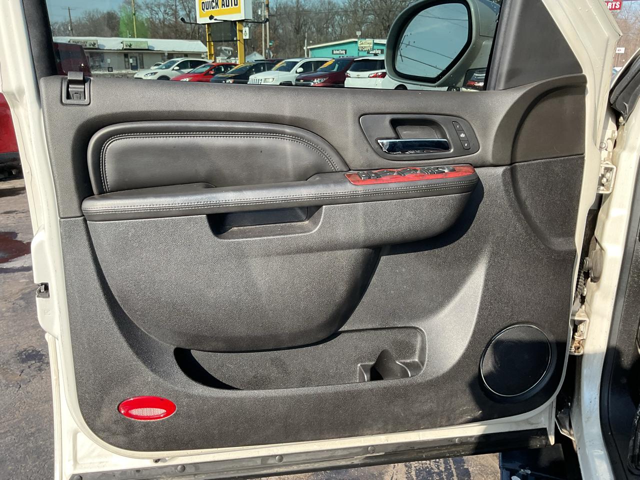 Cadillac Escalade ESV AWD 4dr Premium 2014