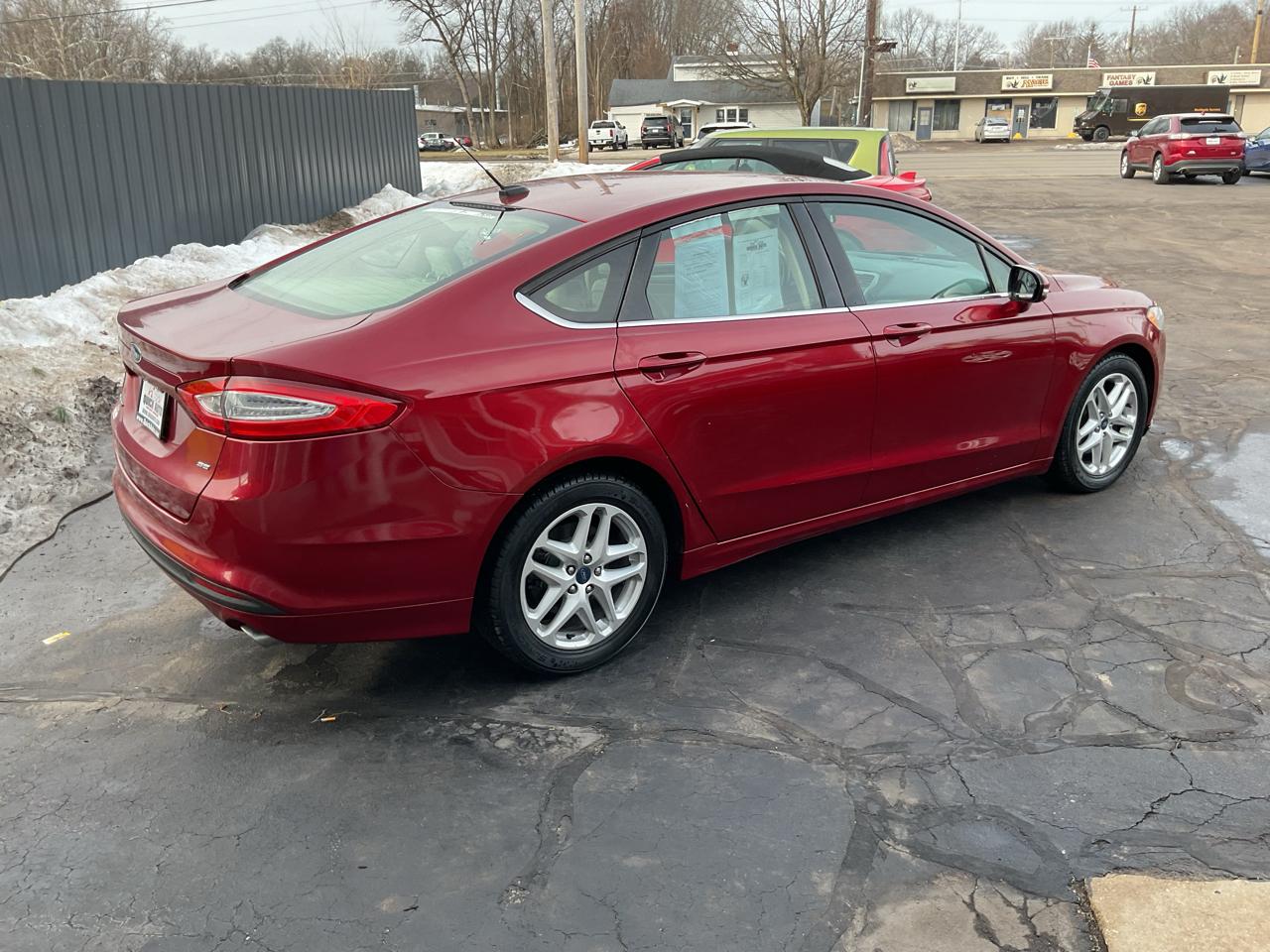Ford Fusion 4dr Sdn SE FWD 2015