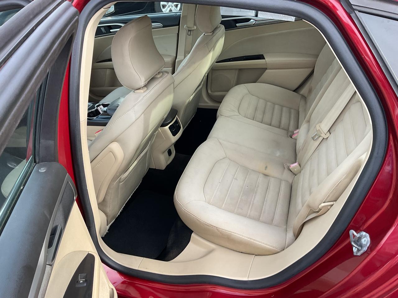 Ford Fusion 4dr Sdn SE FWD 2015