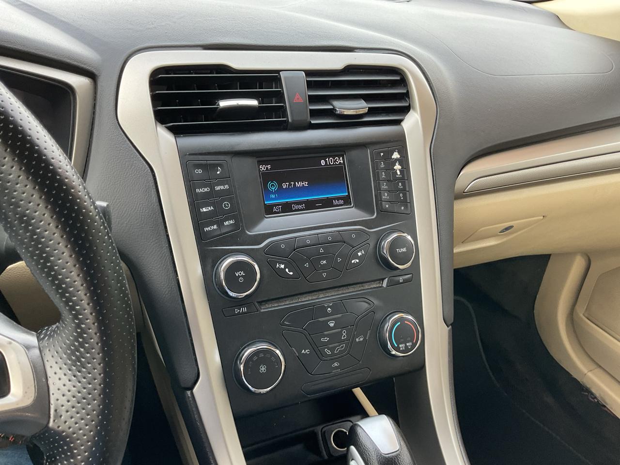 Ford Fusion 4dr Sdn SE FWD 2015